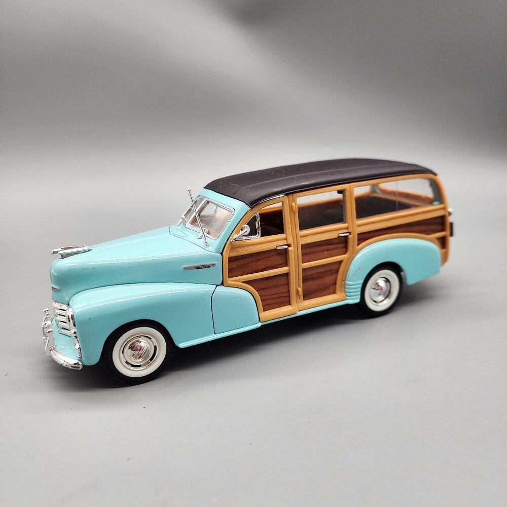 Welly 1:24 1948 Chevrolet Fleetmaster Woody Diecast Model Car Blue